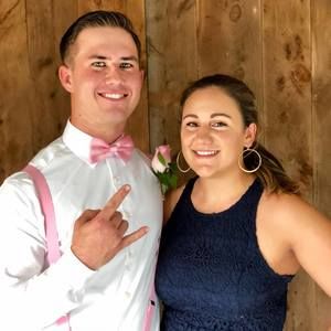 Meet your Posher, Caitlin